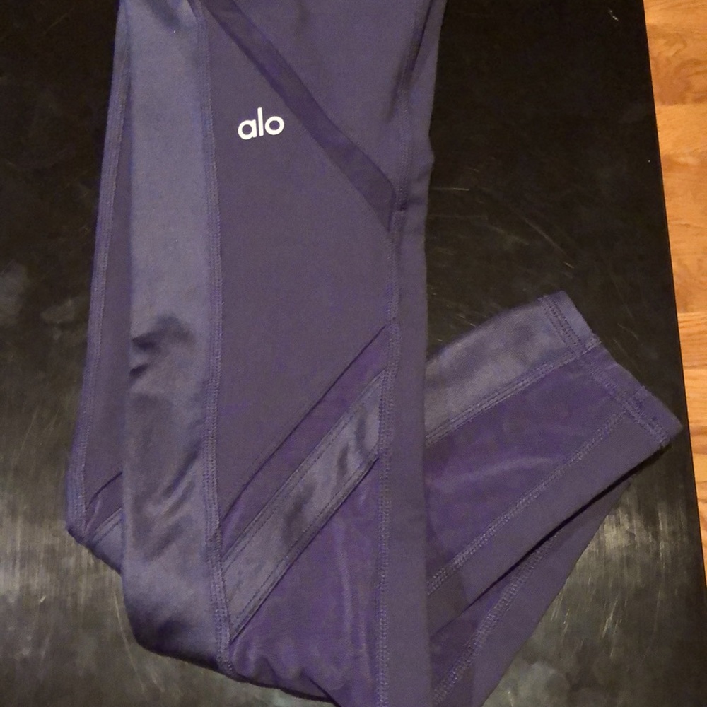 Alo yoga leggings - Picture 2 of 9